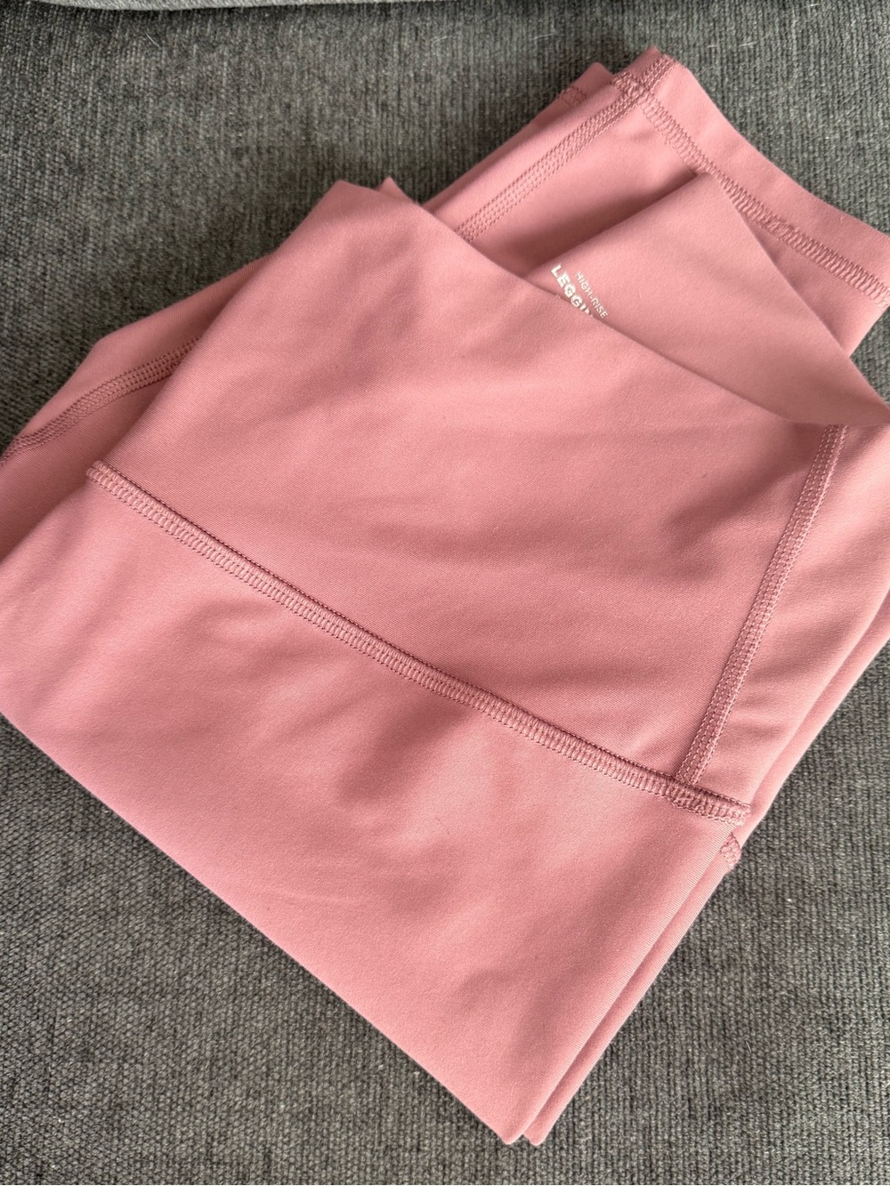Old Navy Mauve Cropped Workout Leggings